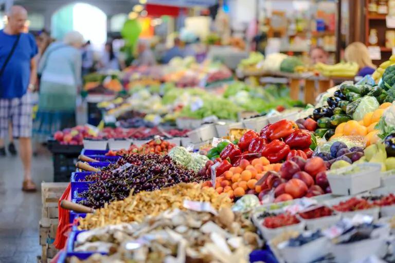 Zadłużenie bazarów i targowisk – raport BIK i BIG Info Monitor